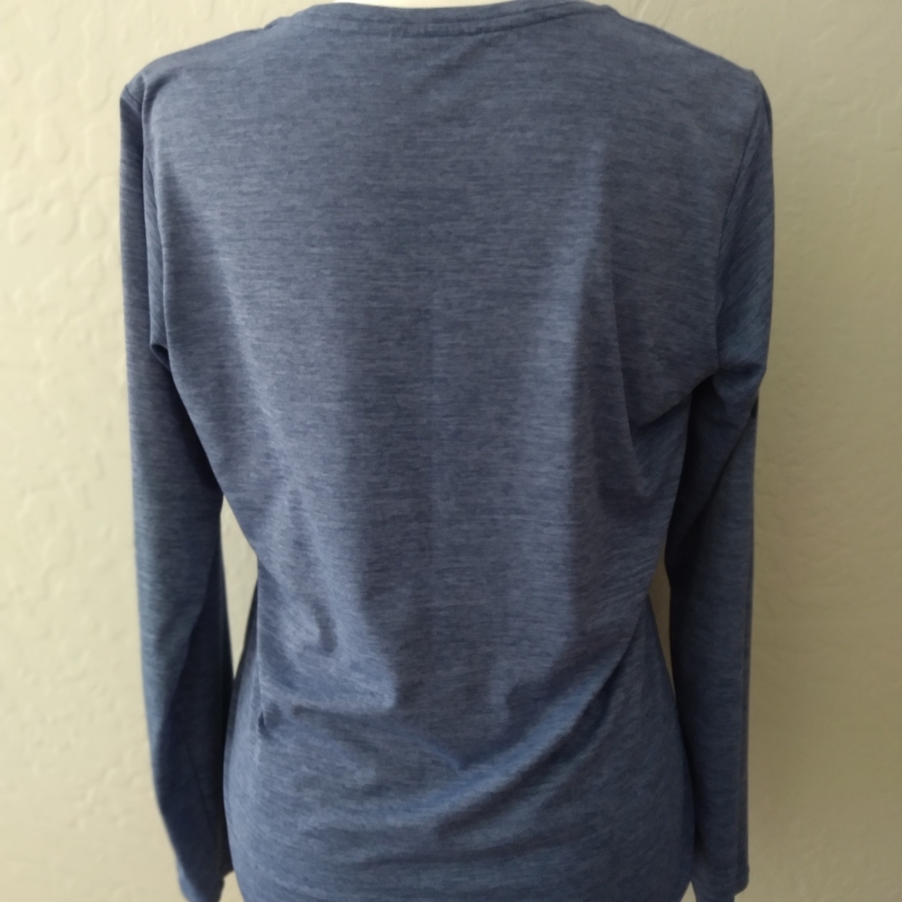Like New! Patagonia Heathered Blue Crew Neck Athletic Long Sleeve Shirt - Picture 6 of 11